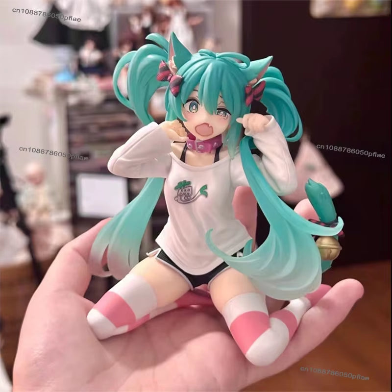 In Stock Original Taito Hatsune Miku Desktop Cute Action Figure 13Cm Neko T-Shirt Ver. Anime Figurine Kawaii Girl Model Toy Gift