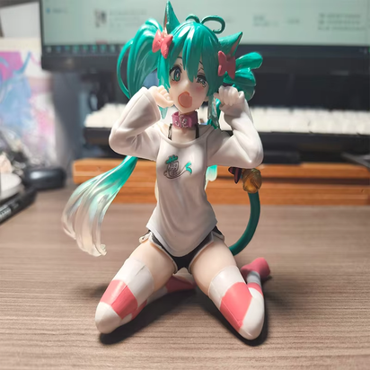 Hatsune Miku Desktop Cute Action Figure 11Cm Neko T-Shirt Ver. Anime Figurine Kawaii Girl Model Toy Gift